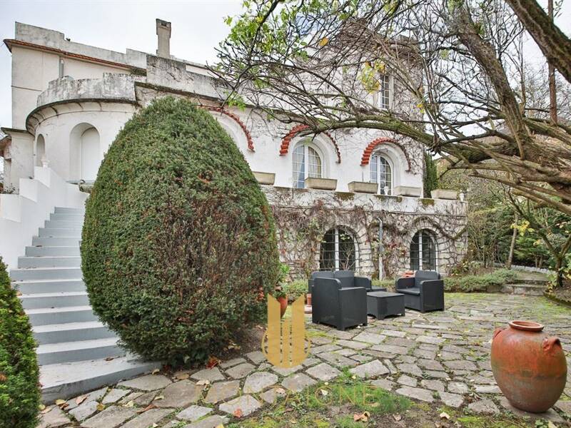 Maison à vendre, 402m², SURESNES