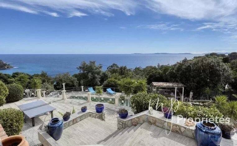 Maison à vendre, 255m², RAYOL CANADEL SUR MER