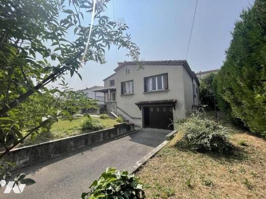 Maison à vendre 219 000 € 9 pièces 7 chambres 220 m² 725 m² de terrain La Voulte sur Rhone 07800