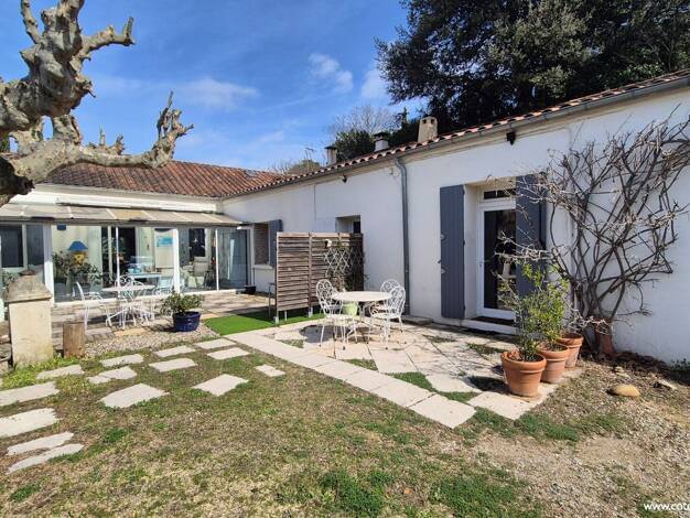 Maison à vendre 470 000 € 7 pièces 5 chambres 182 m² 1 113 m² de terrain Loriol-du-Comtat 84870