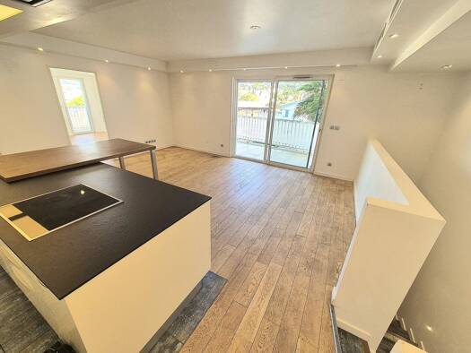 Appartement à vendre 785 000 € 5 pièces 4 chambres 143 m² Étage 3/4 Californie Cannes 06400
