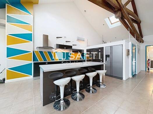 Appartement à vendre 145 000 € 5 pièces 4 chambres 148 m² Étage 2/2 Caussade 82300