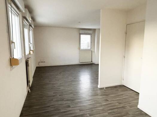 Triplex à vendre 160 200 € 4 pièces 2 chambres 106 m² Étage 3/3 Sablon Metz 57000