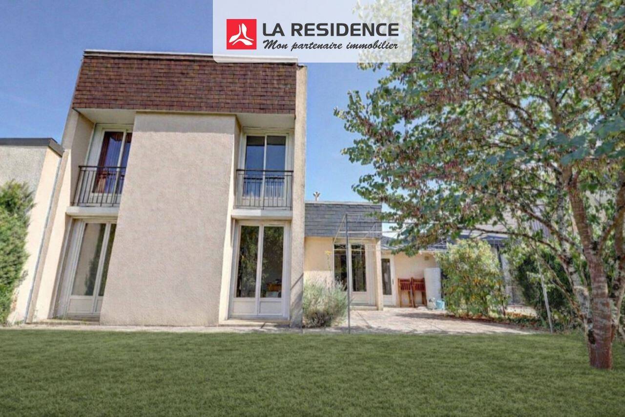 Maison à vendre, 109m², SAINT GERVAIS LA FORET