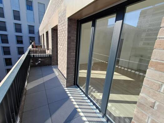 Appartement à louer 1 446 € 4 pièces 3 chambres 78 m² 8ème étage Prefecture Bobigny 93000