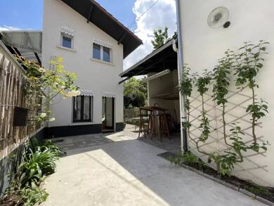 Maison à vendre 400 000 € 5 pièces 2 chambres 77,1 m² 195 m² de terrain Les Buers Villeurbanne 69100