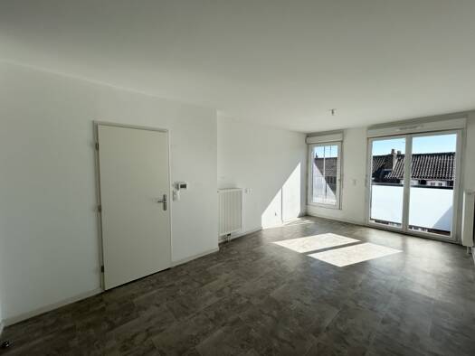 Appartement à louer 990 € 3 pièces 2 chambres 62,1 m² 4ème étage Moulins Lille 59000