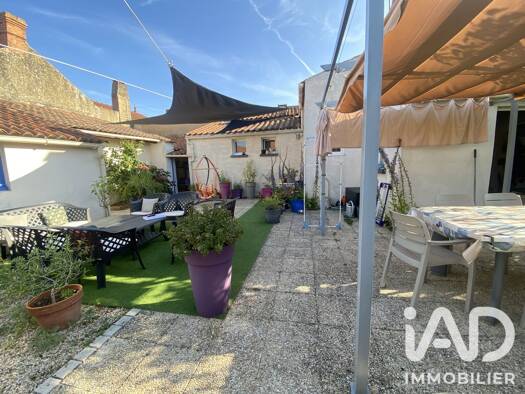 Maison de ville à vendre 242 000 € 5 pièces 3 chambres 85 m² 225 m² de terrain Jard-sur-Mer 85520