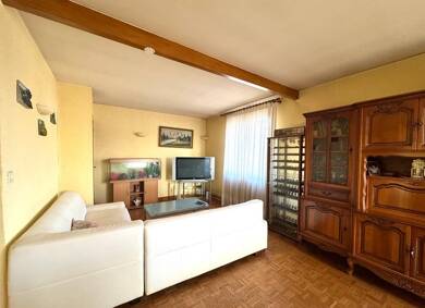 Appartement à vendre 155 000 € 4 pièces 3 chambres 90 m² Dernier étage, Étage 3/3 Centre Ville Guilherand-Granges 07500
