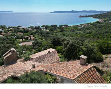 Villa à vendre 2 960 000 € 6 pièces 4 chambres 190 m² 1 750 m² de terrain Les Calanques Le Lavandou 83980