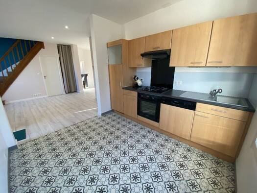 Maison de ville à louer 945 € 5 pièces 3 chambres 92 m² 190 m² de terrain Cité Universitaire-Albert Thomas Limoges 87000