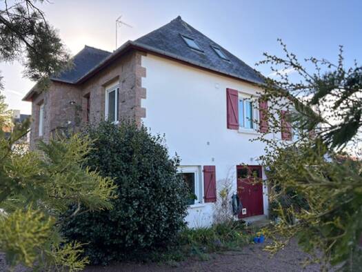 Maison de ville à vendre 537 680 € 7 pièces 5 chambres 206 m² 1 110 m² de terrain Ouest Perros-Guirec 22700
