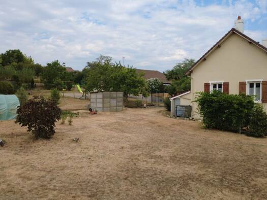 Maison à vendre 163 000 € 3 pièces 2 chambres 70,64 m² 1 262 m² de terrain Chateaurenaud Louhans 71500