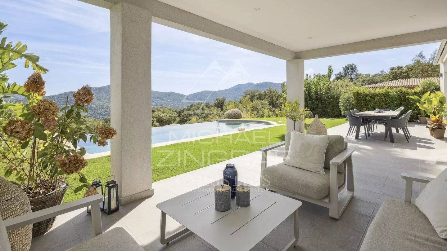 Maison à vendre, 237m², LES ADRETS DE L'ESTEREL