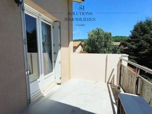 Duplex à vendre 239 000 € 5 pièces 3 chambres 107,06 m² Étage 3/3 Saint-Clair-du-Rhône 38370