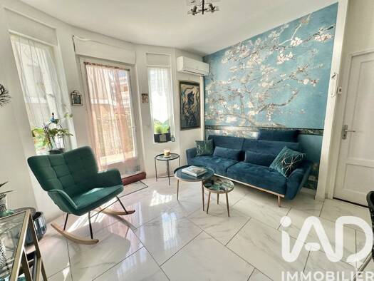 Appartement à vendre 210 000 € 3 pièces 2 chambres 60 m² RDC/1 Blocarde-Bosquets Hyères 83400