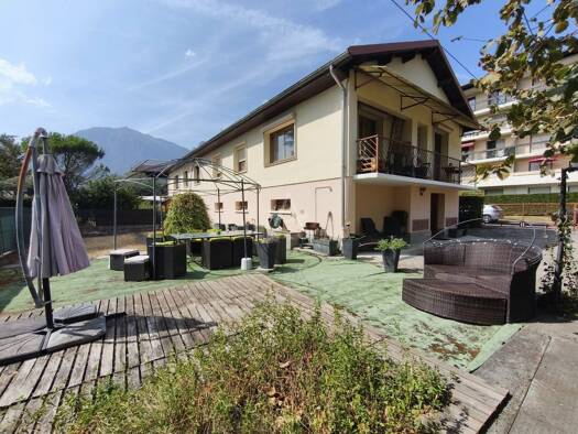 Maison à vendre 279 000 € 4 pièces 3 chambres 87 m² 349 m² de terrain Centre Ville Albertville 73200
