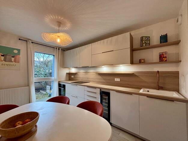 Appartement à vendre 284 000 € 2 pièces 1 chambre 48 m² RDC/2 Lovagny 74330