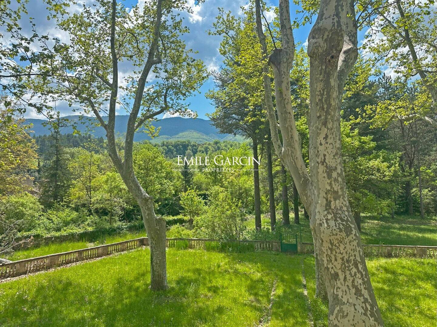 Maison à vendre, 400m², SAINT MARTIN DE CASTILLON