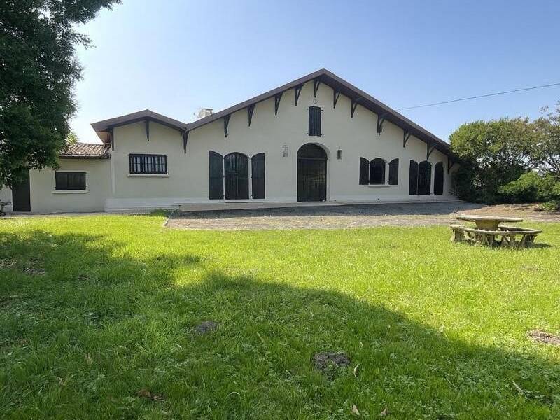 Maison à vendre, 200m², SAUGNAC ET CAMBRAN