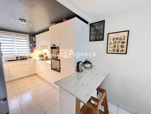 Maison à vendre 429 000 € 6 pièces 4 chambres 106 m² 164 m² de terrain Aqueduc Sud Plaisir 78370