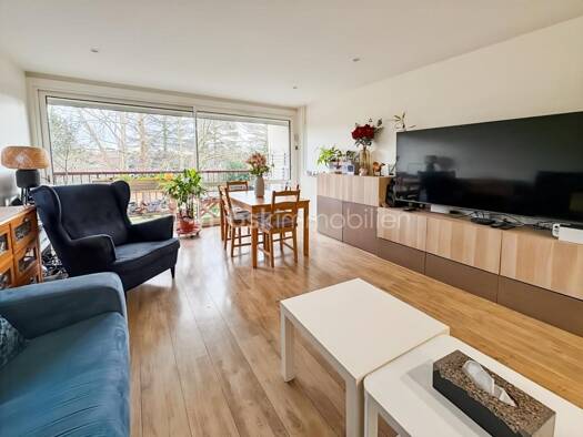 Appartement à vendre 199 000 € 3 pièces 2 chambres 75 m² Étage 1/4 Le Senart Soisy-sur-Seine 91450