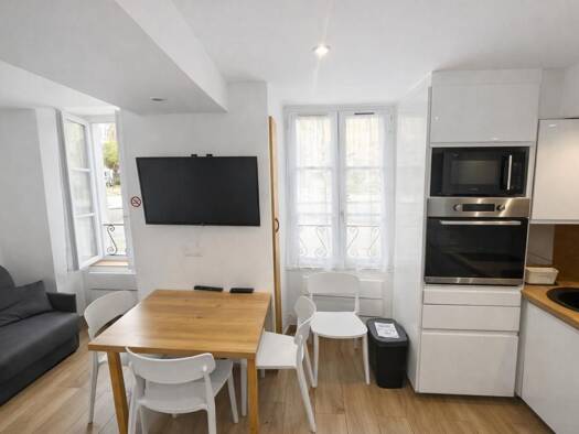 Appartement à vendre 160 000 € 1 pièce 21,58 m² Centre Ville La Rochelle 17000