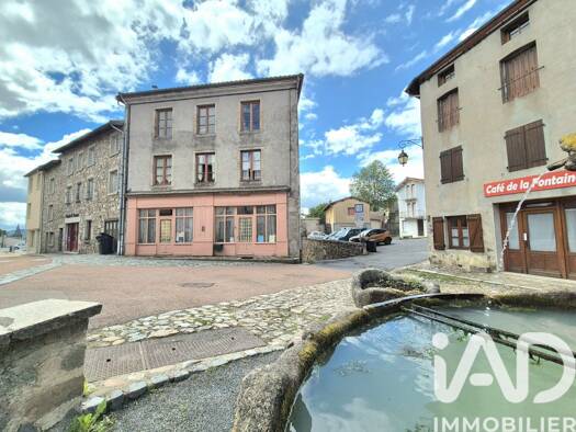 Maison à vendre 90 000 € 8 pièces 4 chambres 355 m² Saint-Just-en-Chevalet 42430