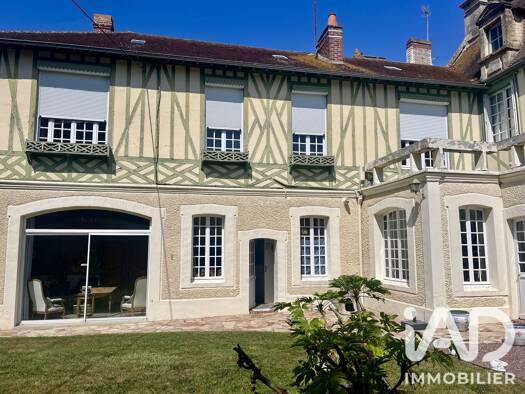 Maison à vendre 328 000 € 10 pièces 9 chambres 208 m² 1 199 m² de terrain Saint-Pierre-en-Auge 14170