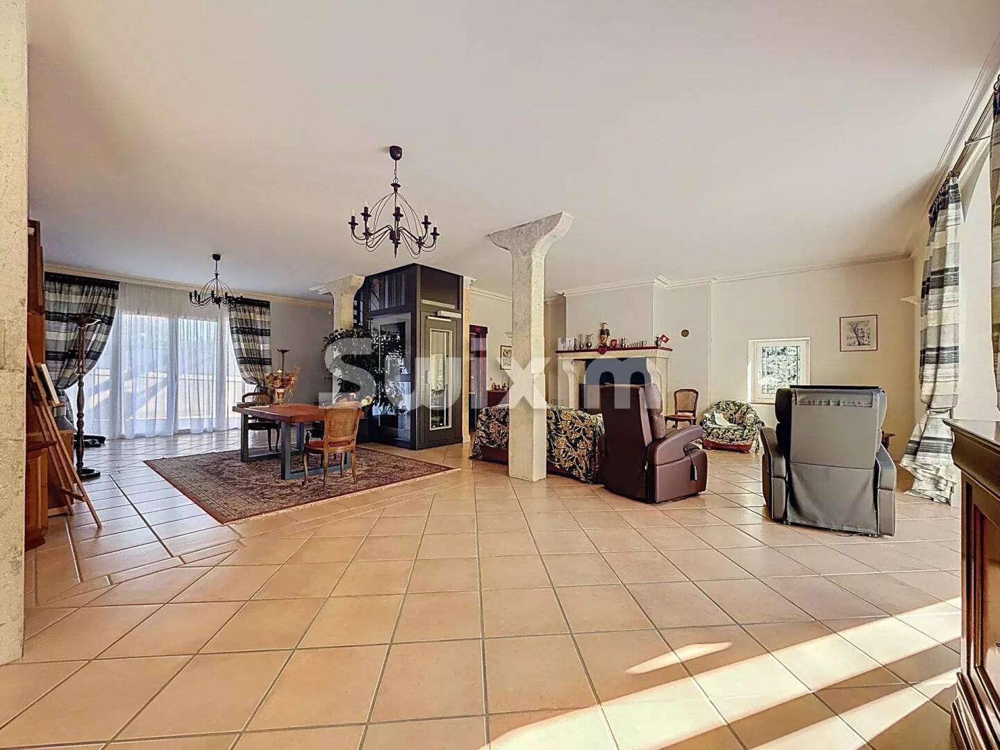 Maison à vendre, 392m², SAINT JEAN DE GONVILLE