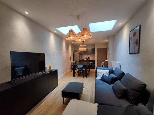 Colocation à louer 1 008 € 4 pièces 3 chambres 69 m² 3 étages Carmes-République Orléans 45000