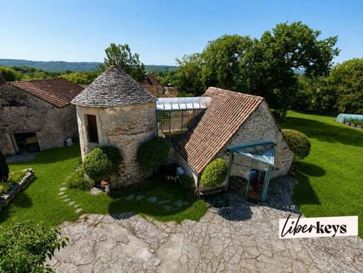 Maison à vendre 369 000 € 8 pièces 5 chambres 190 m² 2 750 m² de terrain Catus 46150