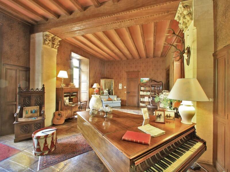 Maison à vendre, 792m², CHAMPAGNAC DE BELAIR