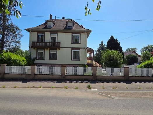 Maison à vendre 299 500 € 7 pièces 3 chambres 191 m² 1 160 m² de terrain Dettwiller 67490
