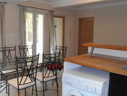 Appartement à louer 750 € 3 pièces 2 chambres 53,6 m² Étage 2/4 Secteur Sauvegarde Grasse 06130