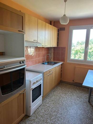 Appartement à louer 650 € 2 pièces 1 chambre 56,2 m² Étage 4/10 Morier-Rigny-Pont Volant-Joué Centre Joué-Lès-Tours 37300