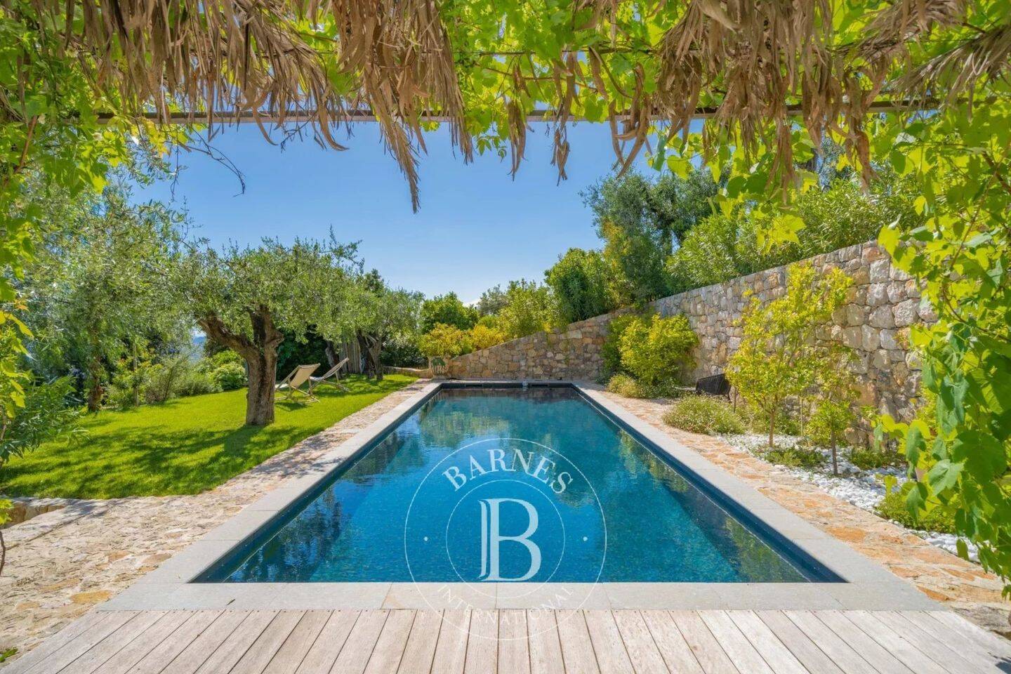 Maison à vendre, 239m², CHATEAUNEUF DE GRASSE