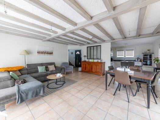 Maison à vendre 308 924 € 6 pièces 4 chambres 158 m² 1 920 m² de terrain Luzech 46140