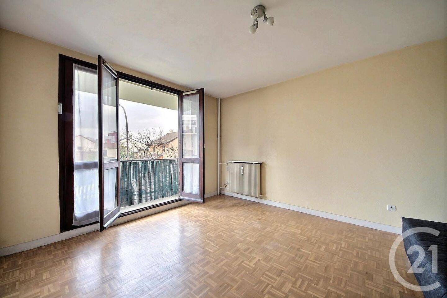 Maison à louer, 26m², IVRY SUR SEINE