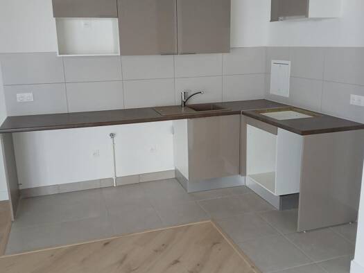 Appartement à louer 997 € 2 pièces 1 chambre 46 m² 5ème étage Hôtel de Ville St Cyr l Ecole 78210