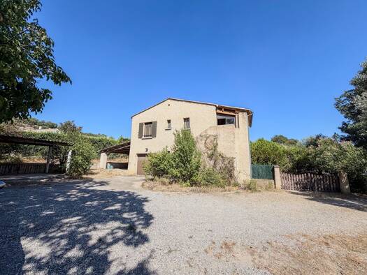 Maison à vendre 347 500 € 7 pièces 4 chambres 145 m² 1 239 m² de terrain Gréoux-les-Bains 04800