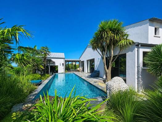 Villa à vendre 2 500 000 € 8 pièces 4 chambres 328 m² 2 450 m² de terrain L'Houmeau 17137