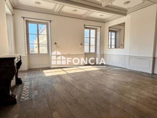 Appartement à vendre 410 000 € 3 pièces 2 chambres 141,6 m² Étage 2/2 Pau 64000