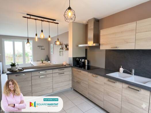 Maison à vendre 385 000 € 6 pièces 4 chambres 123 m² 279 m² de terrain Chasse-sur-Rhône 38670