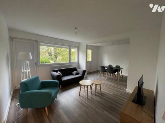 Appartement à louer 720 € 3 pièces 2 chambres 74,2 m² RDC Dole 39100