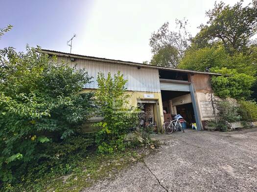 Entrepôt à vendre 199 000 € 328 m² d'espace de stockage Est Nord Ouest Saint-Pierre-lès-Nemours 77140