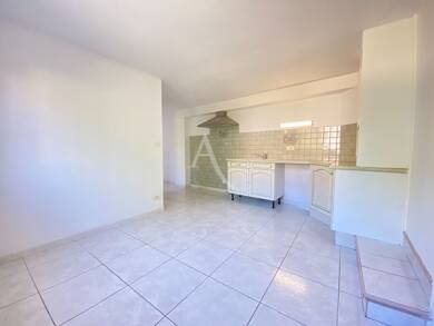 Appartement à louer 550 € 2 pièces 1 chambre 33 m² Narbonne 11100