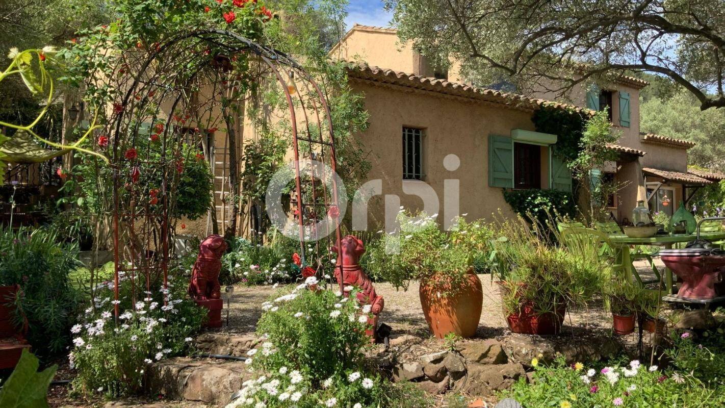 Maison à vendre, 227m², SOLLIES VILLE