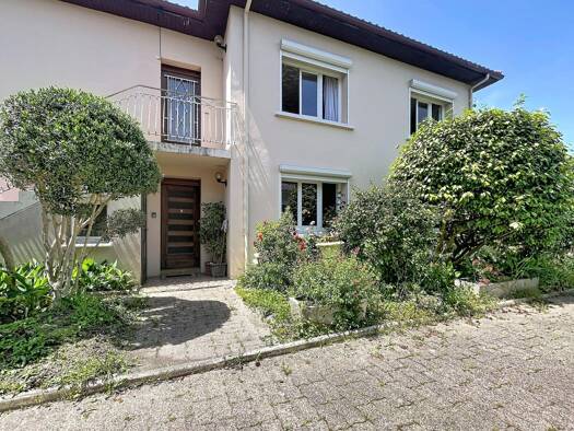Maison à vendre 340 000 € 8 pièces 4 chambres 182 m² 1 019 m² de terrain Tonkin-Pesque-Saint Julien Lons 64140