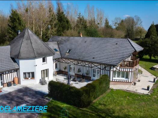 Maison à vendre 545 000 € 10 pièces 6 chambres 518 m² 6 700 m² de terrain Poix-de-Picardie 80290